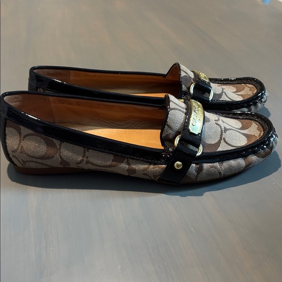 Coach Signature Brown Loafers with Black Trim - Picture 6 of 7